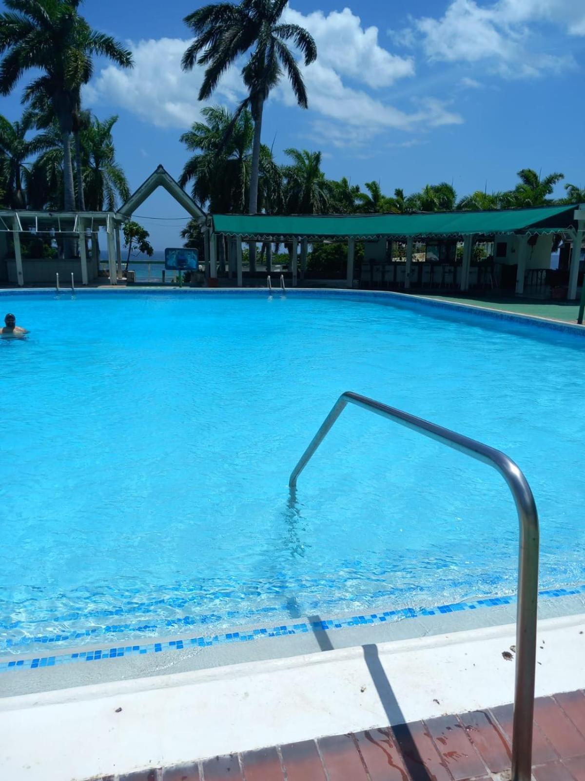 Seacastle Deluxe Studio Montego Bay Dış mekan fotoğraf